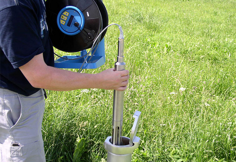 Mobiles Feldlabor mit Kabellichtlotfunktion zur Messung von Wasserqualitätsparametern