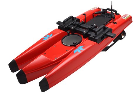 Motorbetriebener Geräteträger (Trimaran) mit Funkfernbedienung