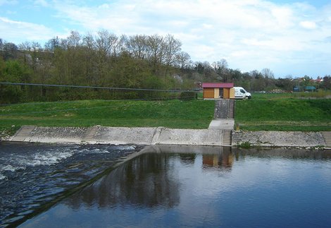 Richtlinien konforme Seilkrananlage für Schwimmflügel F1