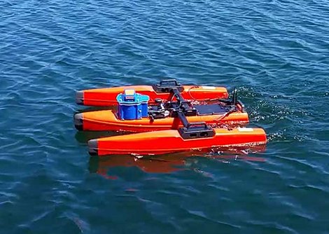 Motor-driven, cost-efficient instrument carrier with radio remote control for various ADCP sensors